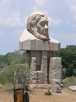 Paul Kruger Gate statue